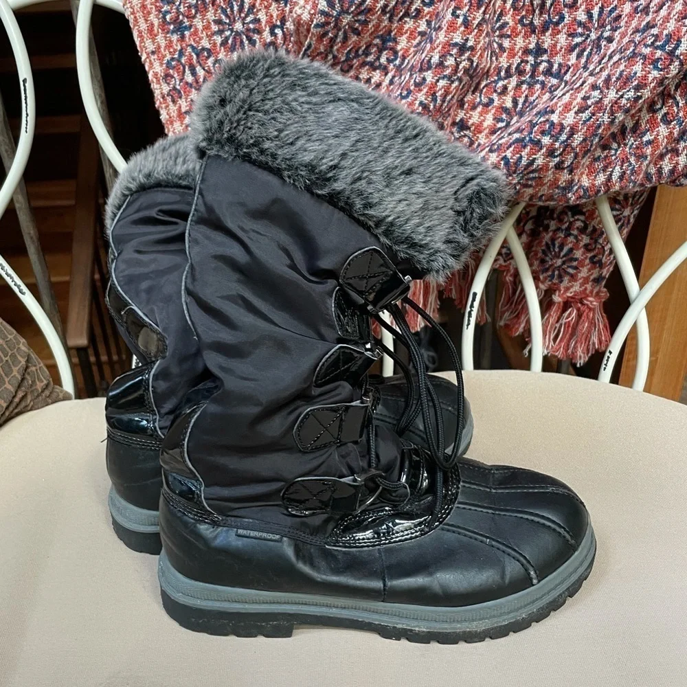Khombu Faux Fur Trim Snow‎ Boots Black Size 9